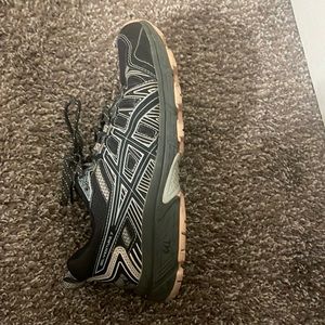 ASICS gel venture 7 worn a few times!